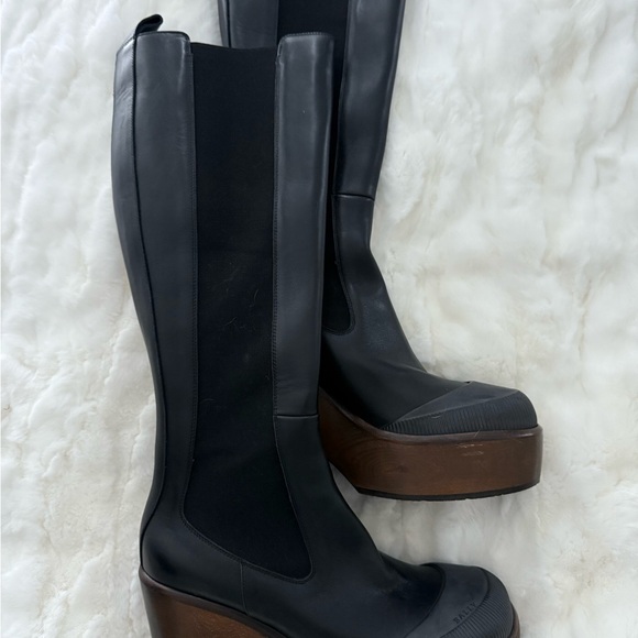 Bally
Leather boots
EU 40 US 10
Black, Leather - Picture 3 of 4
